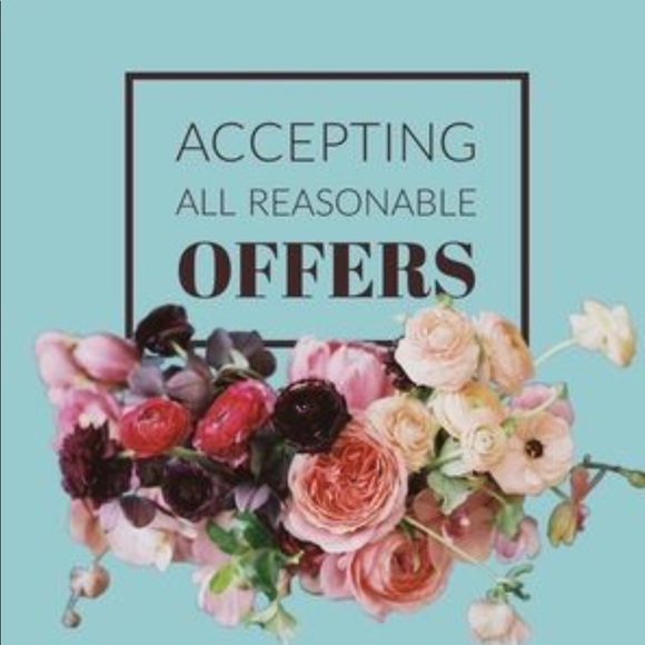 Meet Your Posher, Lisa - Picture 5 of 5